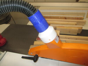 Absaugung einer Tischkreissäge mit osVAC neo Adapter